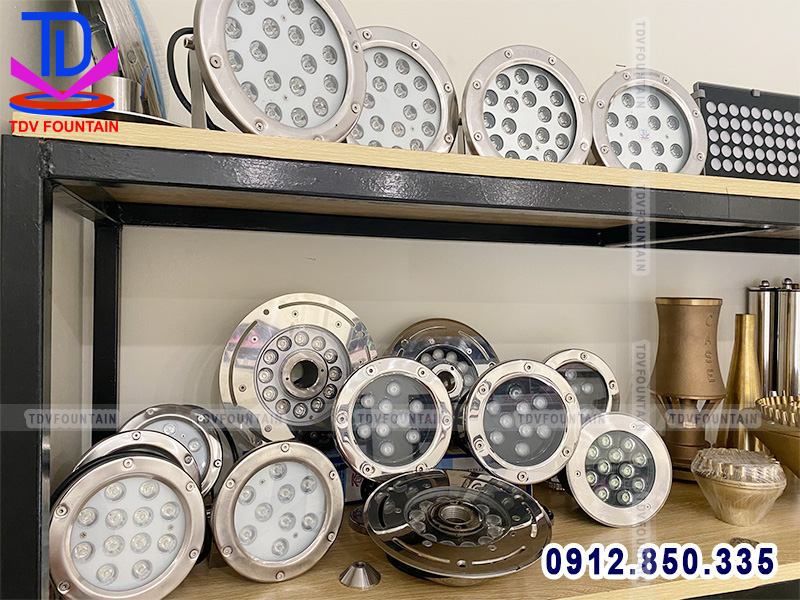 Đèn Led âm nước