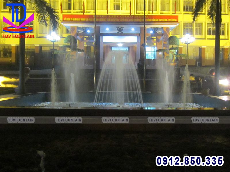 Chạy thử đài phun nước khuôn viên trụ sở công an tỉnh Quảng Ninh