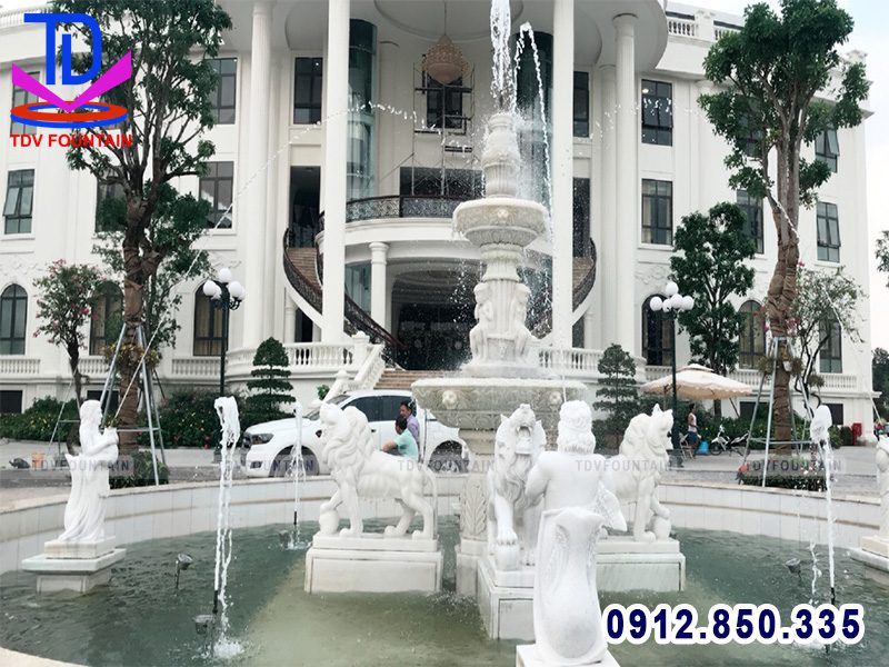 Đài phun nước bể tròn trung tâm tiệc cưới