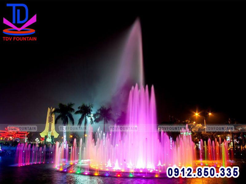 Đài phun nước đền thờ Liệt sỹ thị xã Phổ Yên