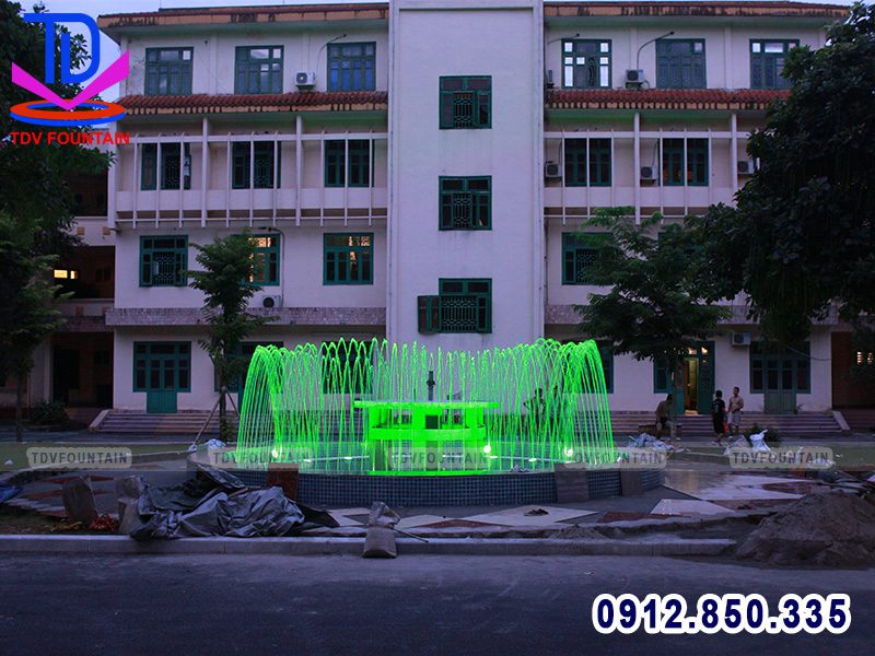 Giàn phun tia nhao vào