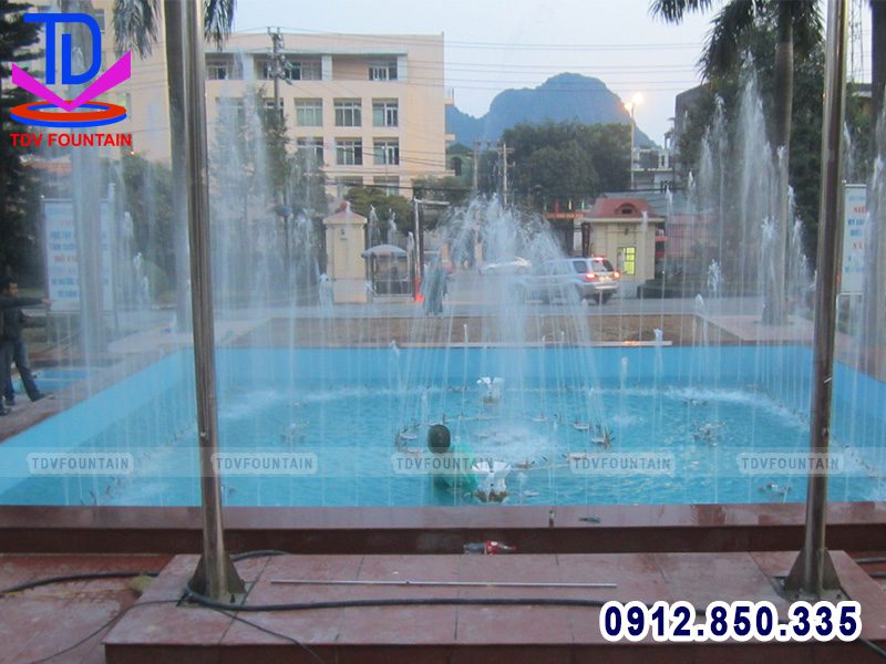 Giàn phun tia nước
