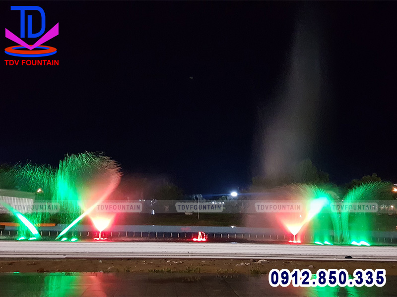 Hiệu ứng cánh chim nhạc nước quảng trường Võ Nguyên Giáp