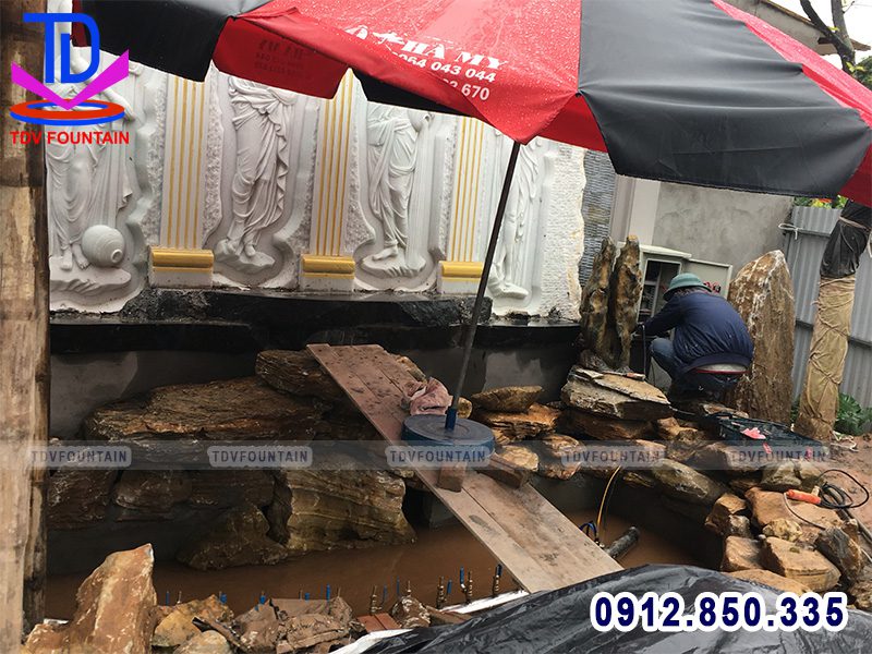 Lắp đặt đài phun nước mini sân vườn thôn Xích Đằng