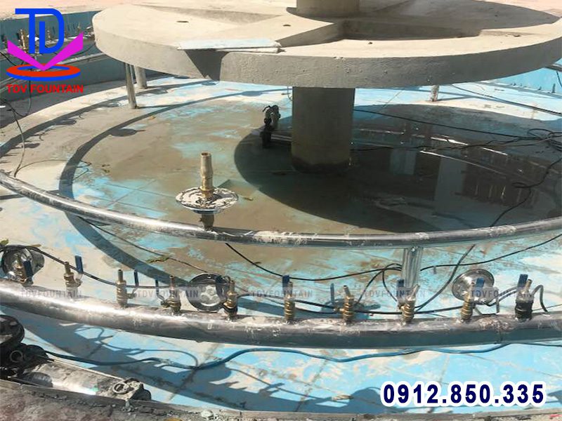 Lắp đặt thiết bị đài phun nước huyện ủy Tủa Chùa