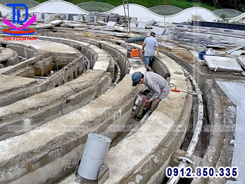 Lắp đặt thiết bị sàn nhạc nước phố đi bộ TP Vinh