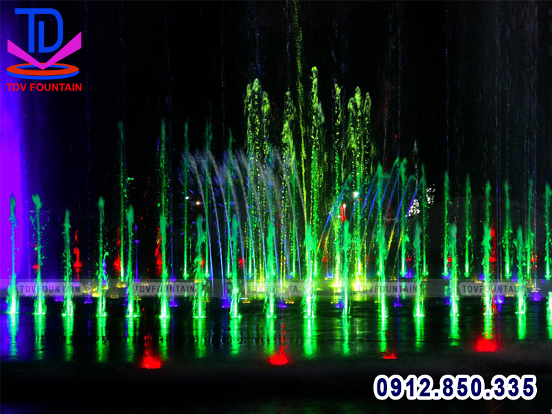 Nhạc nước âm sàn phố đi bộ Vinh