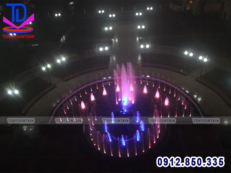 Thi công đài phun nước đại học Thành Đô