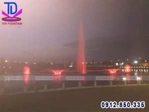 Đài phun nước phao nổi trên hồ Cây Đàn KĐT Dương Nội