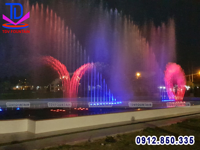 Hiệu ứng bắn đuổi nhạc nước quảng trường Hồng Ngự