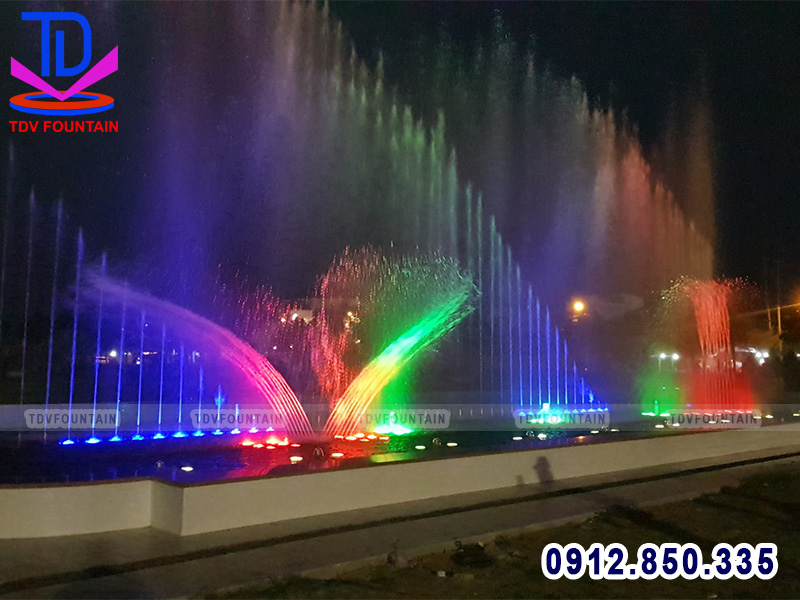 Nhạc nước quảng trường Võ Nguyên Giáp - Hồng Ngự - Đồng Tháp