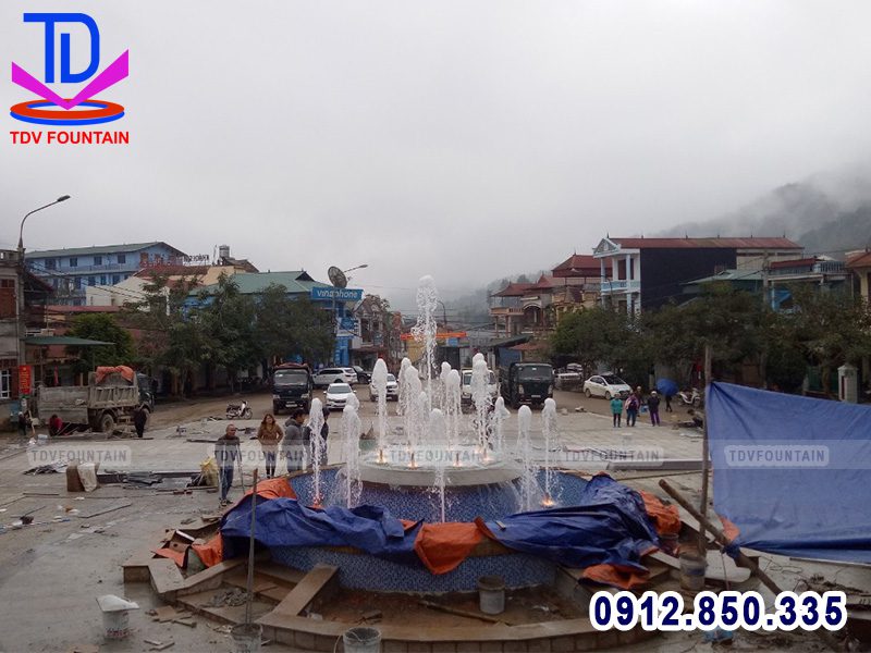 Đài phun nước vườn hoa trung tâm huyện Nguyên Bình - Cao Bằng