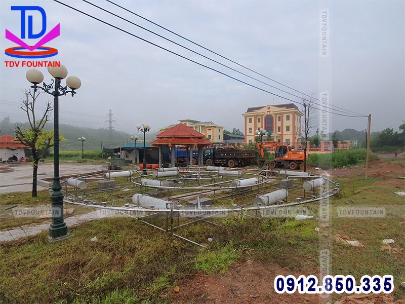 Thi công lắp đặt đài phun nước phao nổi Lạc Sơn