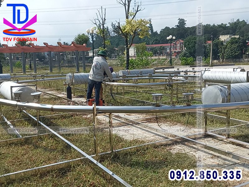 Thiết bị đài phun nước phao nổi hồ Lạc Sơn