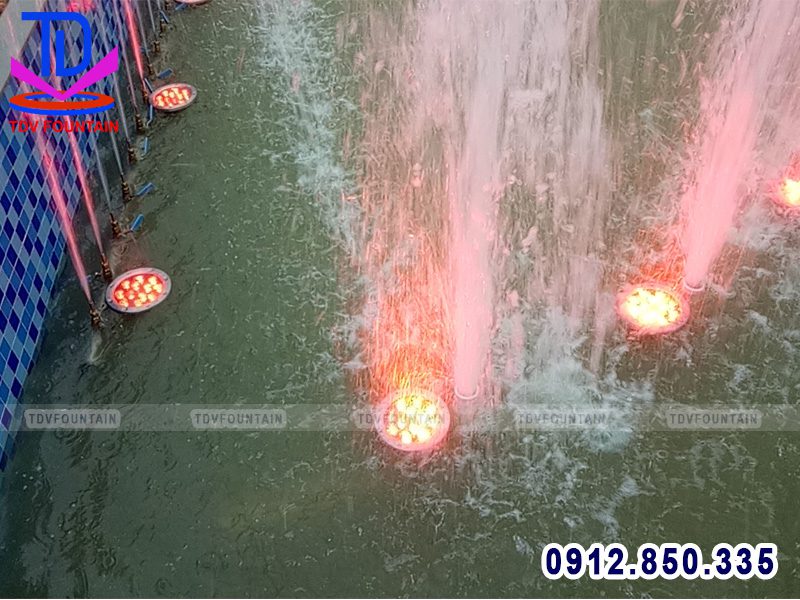 Lắp đặt đèn âm nướ đài phun nước bể bán nguyệt