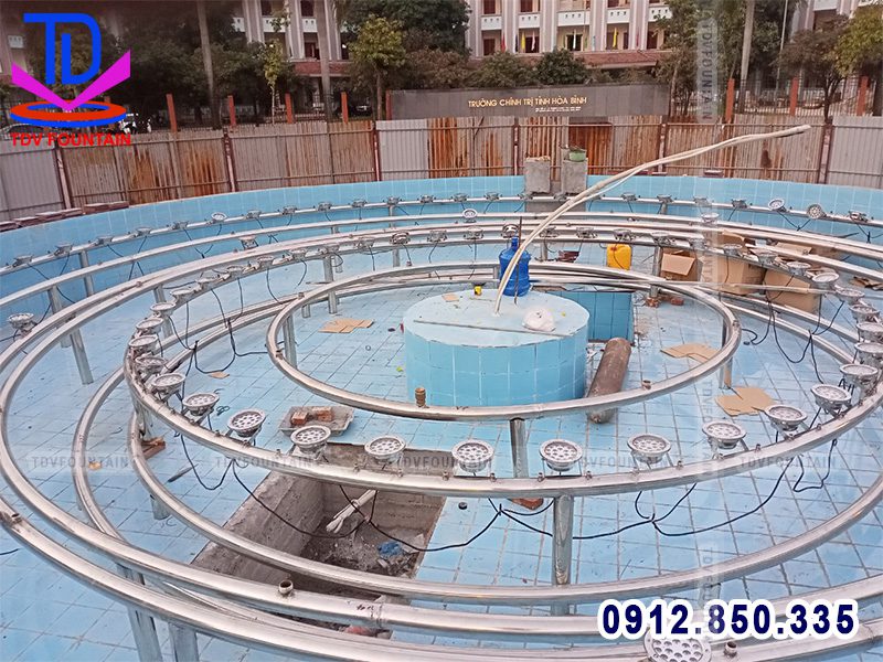 Lắp đặt đèn Led âm nước đài phun nút giao