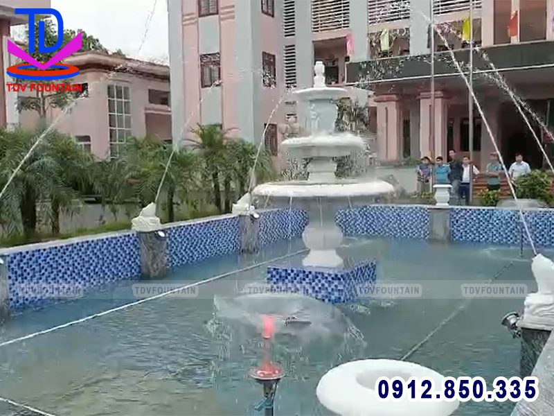 Đài phun nước ủy ban phường Bần - Hưng Yên