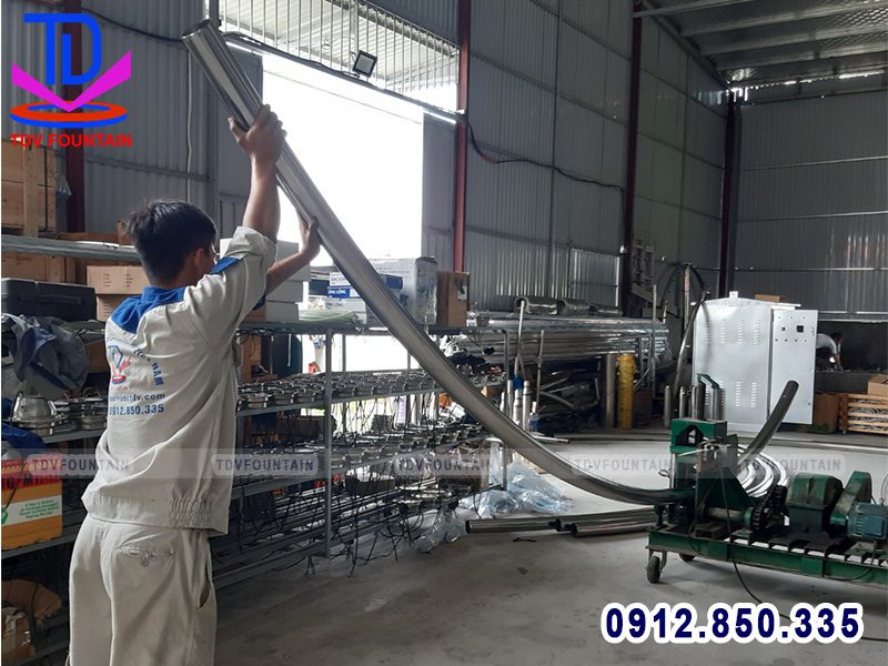 Gia công hàn uốn ống Inox cho đài phun