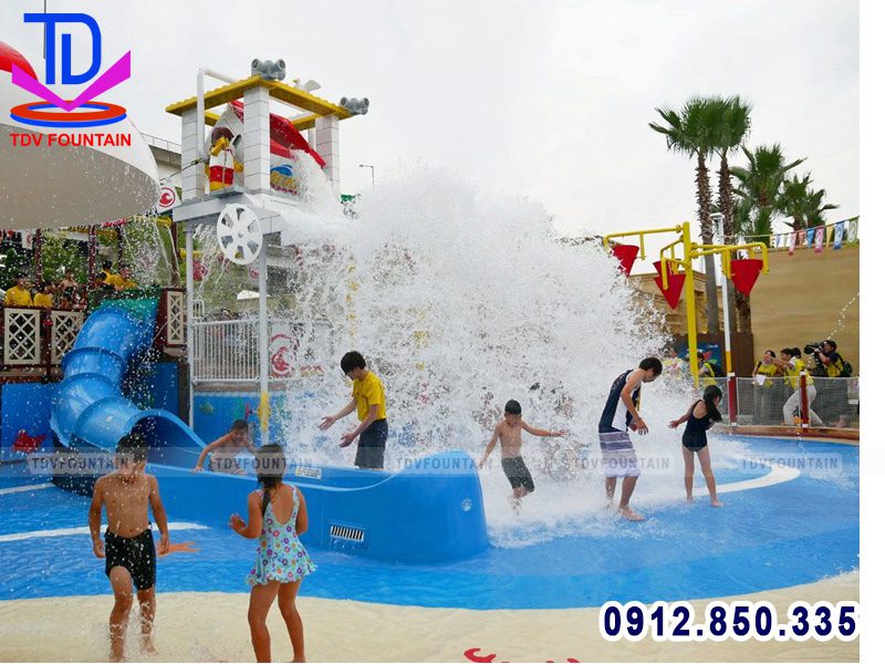 Sân chơi nước kết hợp bể bơi
