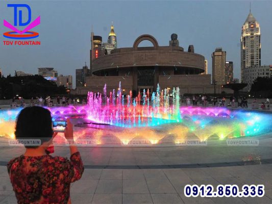 Sàn phun nước nghệ thuật quảng trường