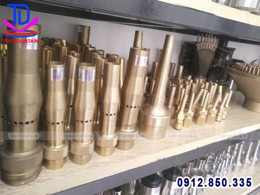 Cung cấp vòi phun nước bằng đồng chất lượng