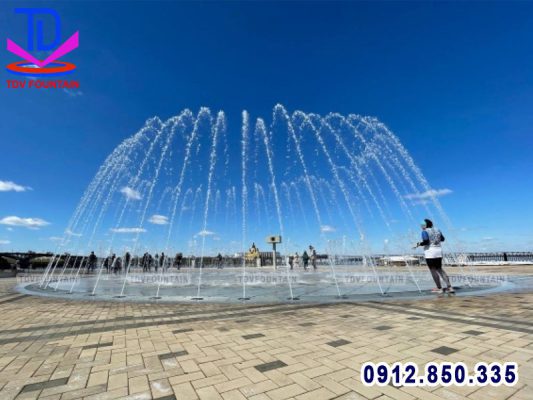 Sàn phun nước lắp cho khu du lịch
