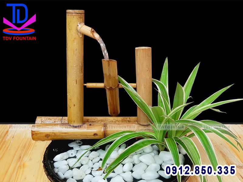 Đài phun nước bằng tre lắp phòng khách