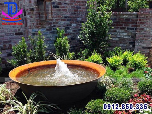 Chậu phun nước mini cho sân vườn