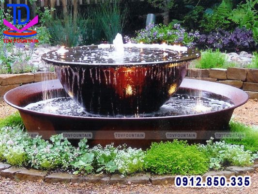 Chậu phun nước tiểu cảnh chi phí thấp