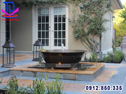 Chậu phun nước trang trí khuôn viên sân vườn