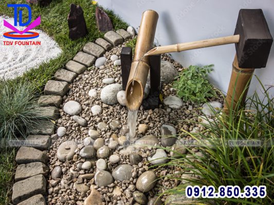 Đài phun nước bằng tre lắp cho sân vườn