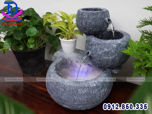 Đài phun nước trong nhà bằng chậu đá