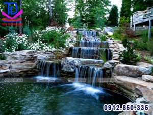 Tiểu cảnh thác nước lắp cho khuôn viên resort