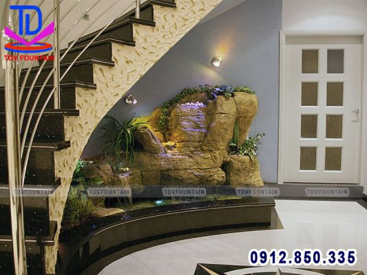 Tiểu cảnh thác nước non bộ gầm cầu thang