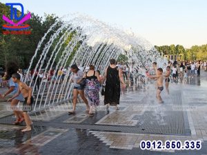 Sân chơi nước tại công viên