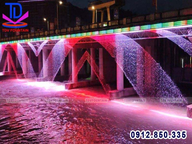 Lắp đặt rèm nước cho hệ thống cầu qua sông