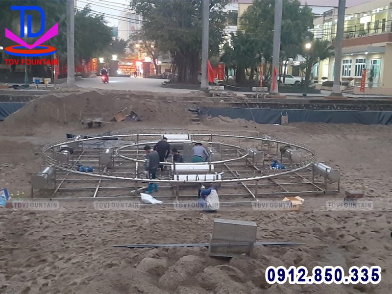 Thi công đài phun nước phao nổi tại Ứng Hòa