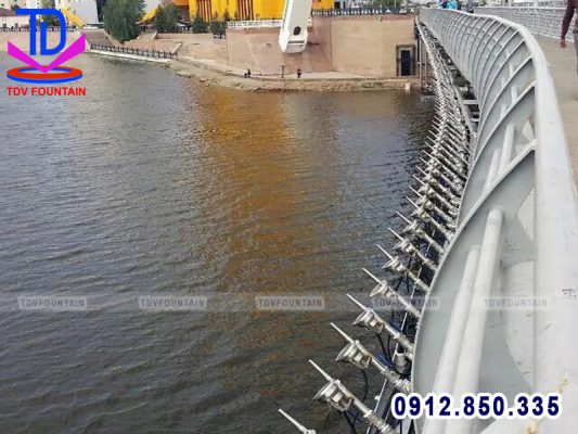 Thi công hệ thống phun nước trên cầu