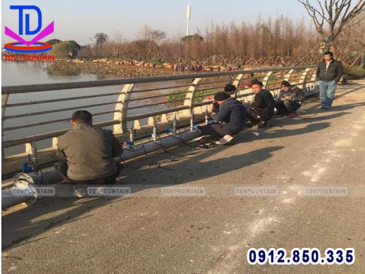 Thi công lắp đặt giàn phun nước trên cầu