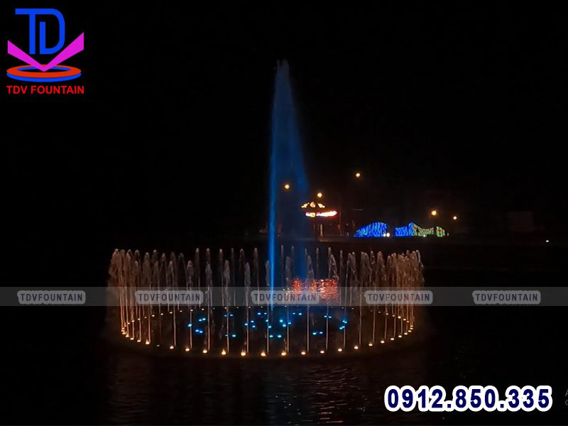 Đài phun nước phao nổi tại Vụ Bản - Lạc Sơn - Hòa Bình