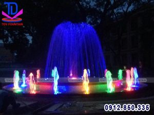 Đài phun nước trang trí khuôn viên trường THPT Phan Đăng Lưu