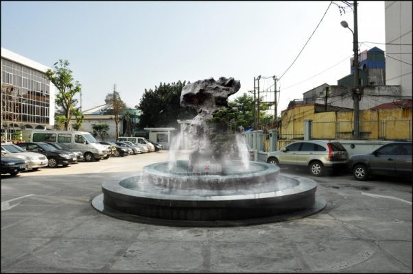 Vòi phun thác nước