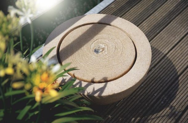 Composite là chất liệu có độ bền vượt trội và tính thẩm mỹ cao.