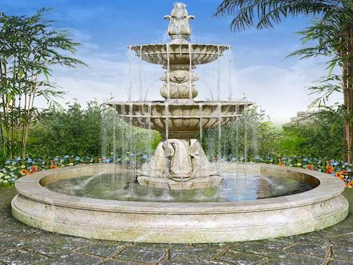 Đài phun nước làm bằng nhựa composite đang ngày càng được sử dụng rộng rãi.