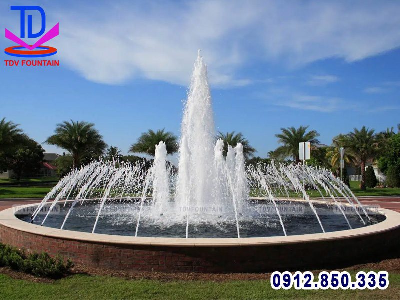dai-phun-nuoc-be-tron-trang-tri-cong-vien.jpg dai phun nuoc be tron trang tri cong vien