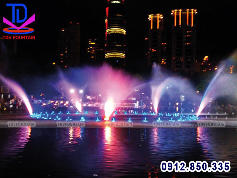 lap-voi-phun-hinh-quat-cung-dong-co-mua-vay-3d.jpg lap voi phun hinh quat cung dong co mua vay 3d