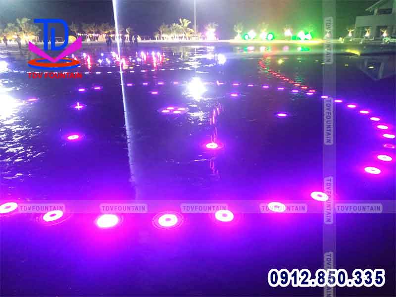 nhac-nuoc-am-san-su-dung-den-led-dang-lo-DMX.jpg nhac nuoc am san su dung den led dang lo DMX
