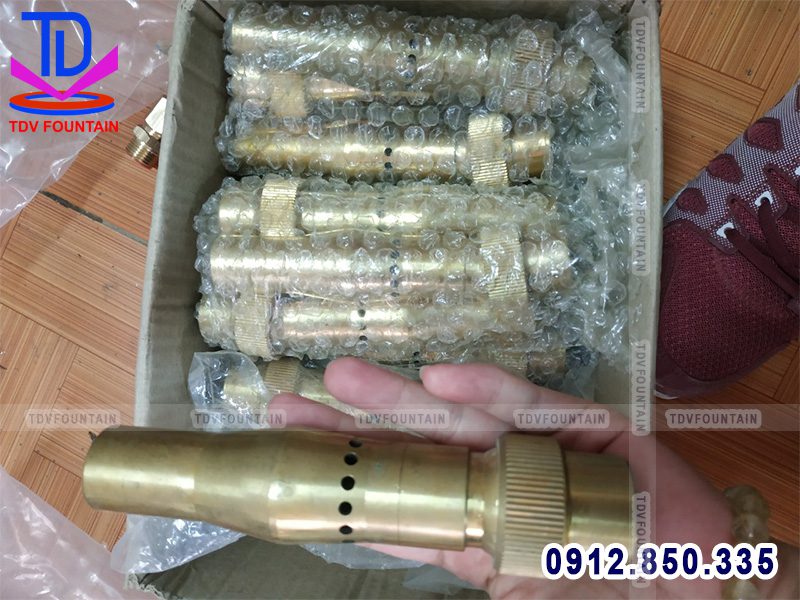 san-kho-bec-phun-nuoc-sui-bot-foam-jet.jpg san kho bec phun nuoc sui bot foam jet