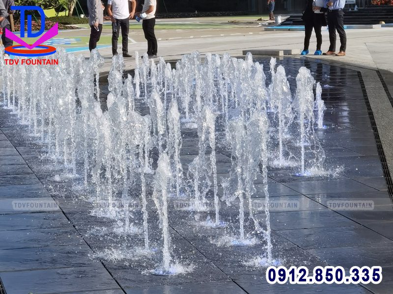 san-phun-nuoc-quang-truong-4.jpg san phun nuoc quang truong 4